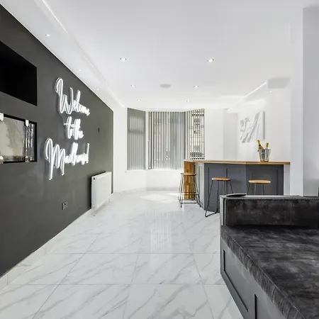Crystal Towers Sasco Apartment Blackpool