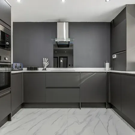 Crystal Towers Sasco Apartment Blackpool