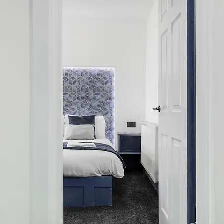 Apartment Crystal Towers Sasco *