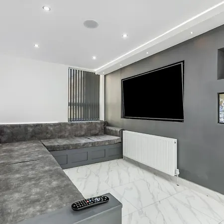 Crystal Towers Sasco
