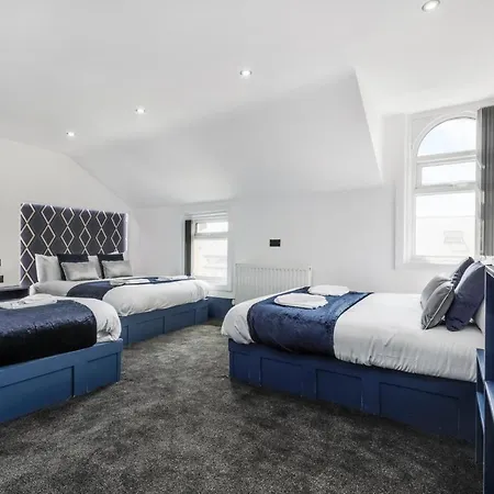 Crystal Towers Sasco Apartment *