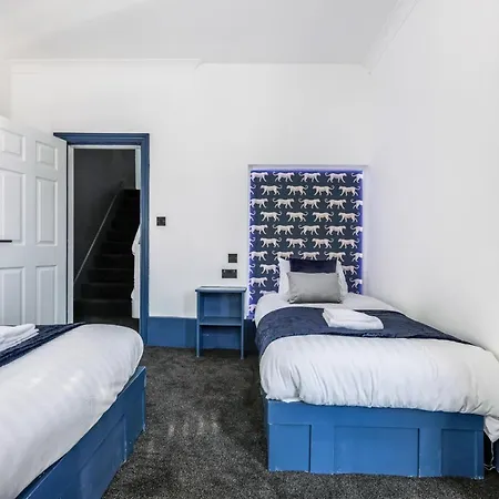 Crystal Towers Sasco * Blackpool