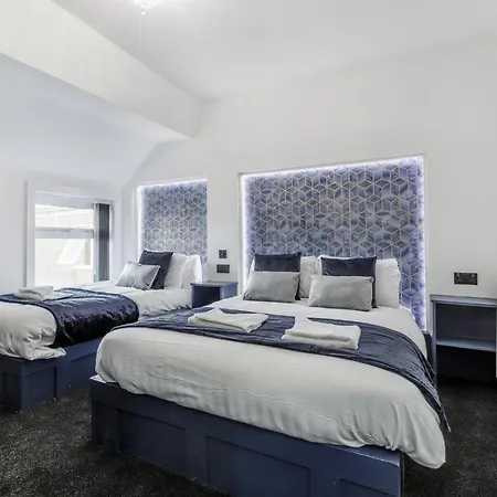 Apartment Crystal Towers Sasco *
