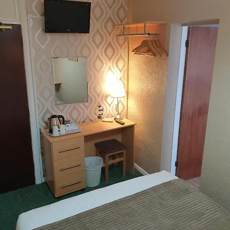 Corona Blackpool 4*