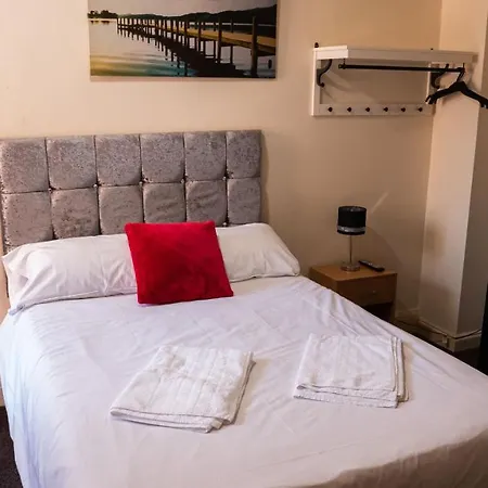 Hello Roomz - Pleasure Blackpool