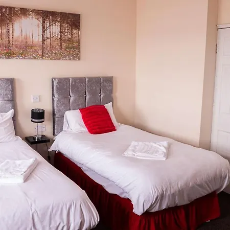 Hello Roomz - Pleasure Hotel Blackpool