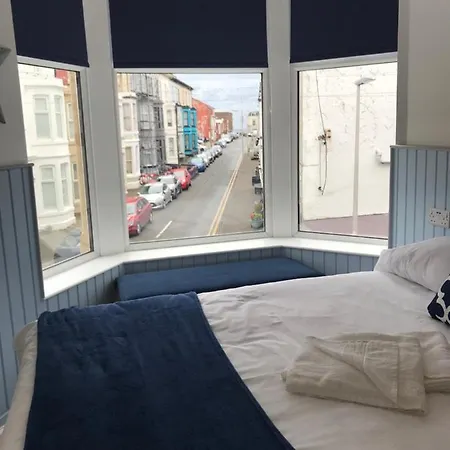 The Wellington House Bed & Breakfast Blackpool