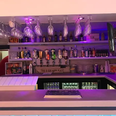 The Wellington House 2* Blackpool