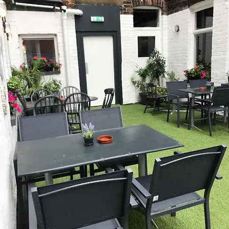 The Wellington House Bed & Breakfast Blackpool