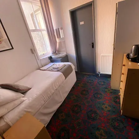 46 Hotel 3*