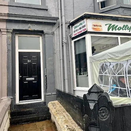 Apartment 2 Bedroom At , Top Notch Serviced , Free Wifi Blackpool