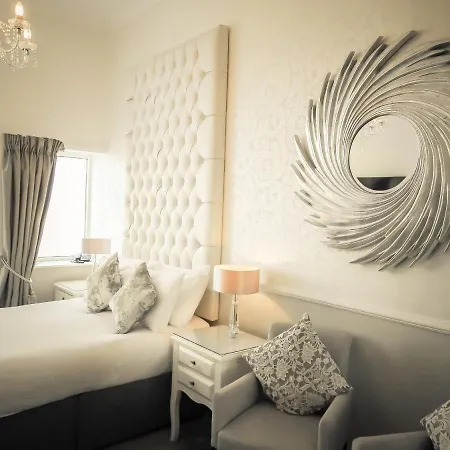 Park House 3* Blackpool