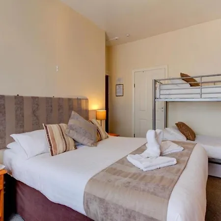 Bed & Breakfast Lyndawn 3*