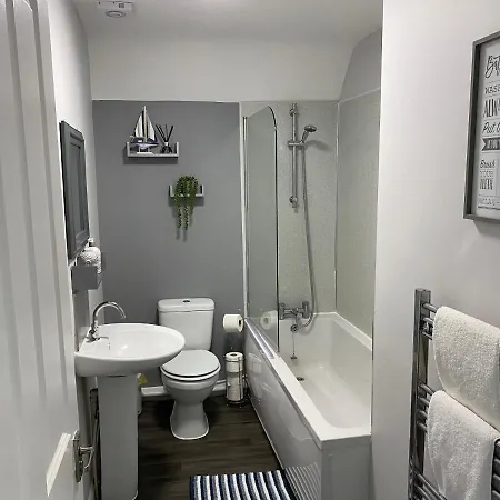 Sleepover 5 Free Parking Sleeps 6 Blackpool