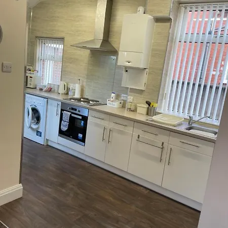 Spacious And Stunning 4 Bed House In Holiday home *