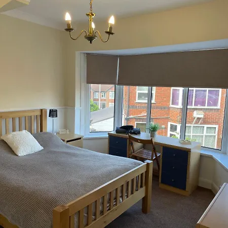 Holiday home Spacious And Stunning 4 Bed House In *