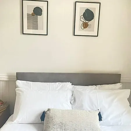 Avril By Citynest1 Apartment