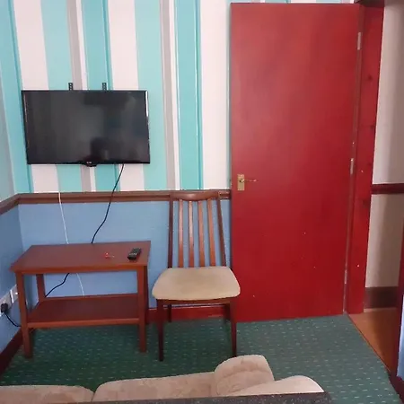 Apartment Burton House *