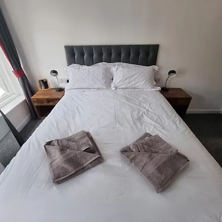 Langley House 4*
