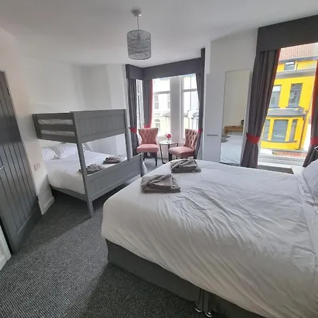 Langley House 4*