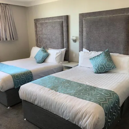 Park House 3*