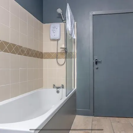 Pine Suite - Studio Apartment - Talbot Road Blackpool