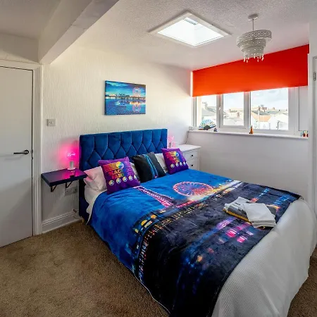 Abode - The Cinema House Holiday home *