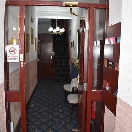 B&B Lyndhurst
