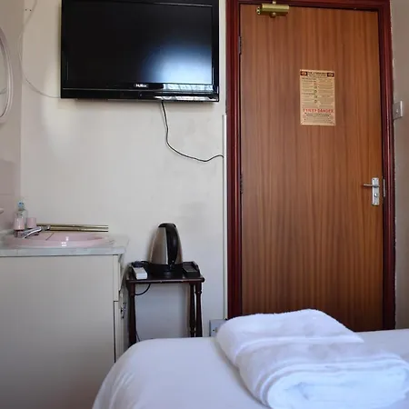 B&B Lyndhurst