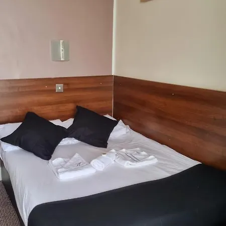 Hotel The Royal Windsor 2*