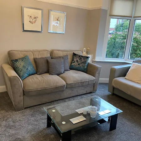 Holiday home Spacious And Stunning 4 Bed House In *