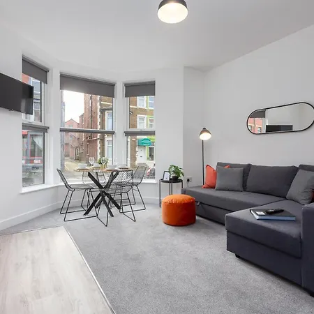Apartment Charles Alexander Short - Charnley House Blackpool