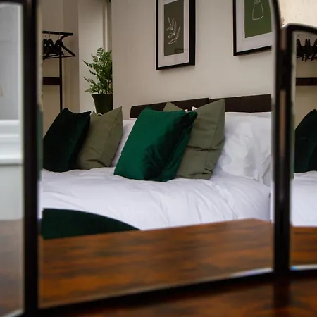 Apartment Charles Alexander Short - Charnley House Blackpool
