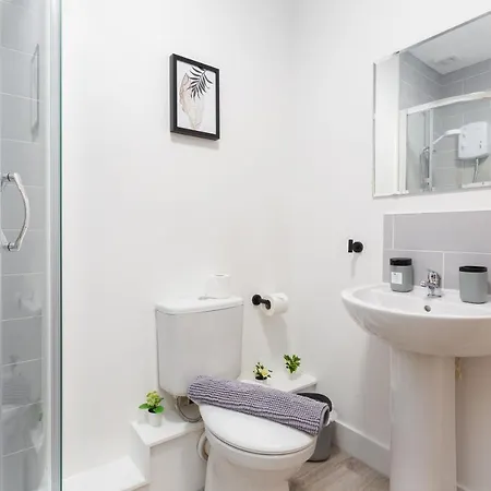 Charles Alexander Short - Charnley House Apartment