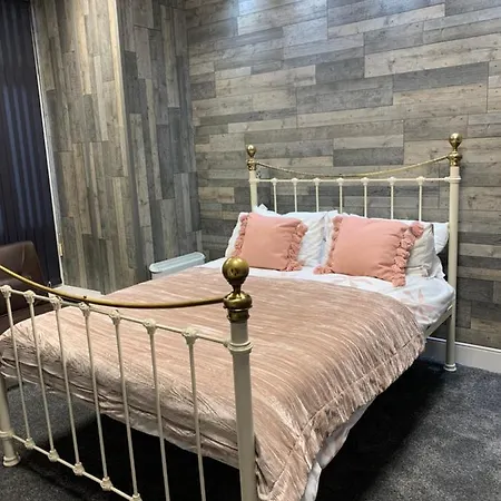 My Perfect Place & -some With Hot Tub- Free Parking Apartment Blackpool