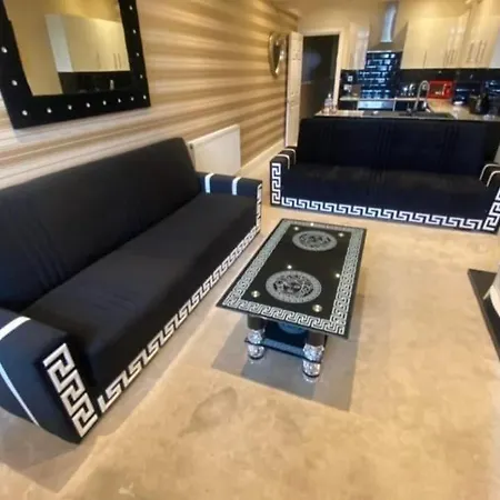 Apartment Boutique 2 Bed Gold Sleeps 10 *