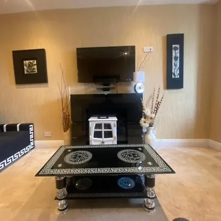 Apartment Boutique 2 Bed Gold Sleeps 10