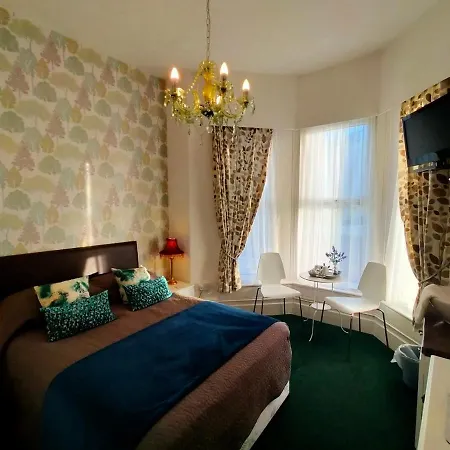 Babylon Hotel 5*