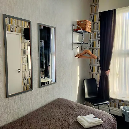 Babylon Hotel 5*