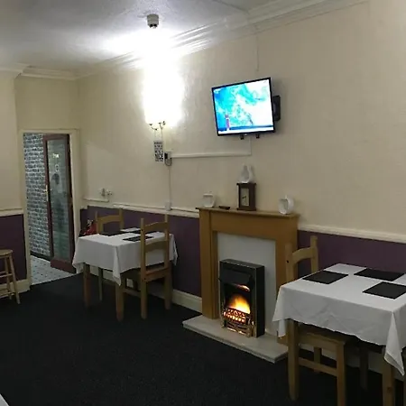 Oasis Guest house 3*
