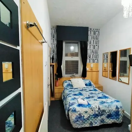 Babylon Hotel 5*