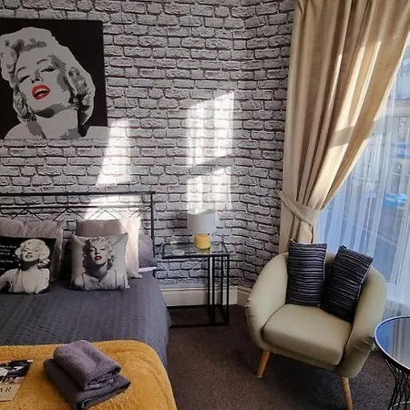 Szálloda Lynbar 4*
