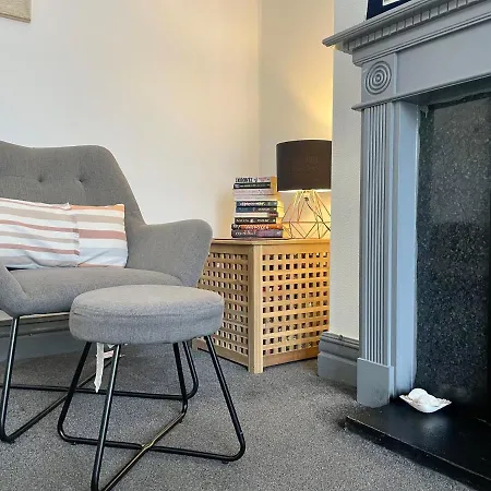 Entire In With Free Parking And A Private Patio Garden * Blackpool