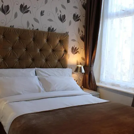 Mardonia Hotel 3*