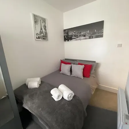 Apartment Abode - 124 Elite