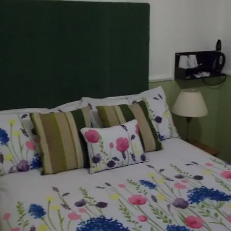 Delamere Bed & Breakfast 3*
