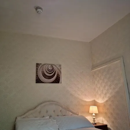 Fern Guest house *