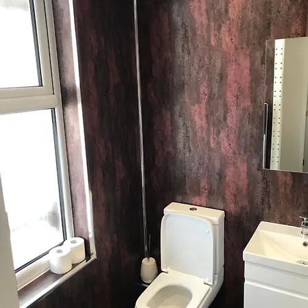 Shores Apartment *