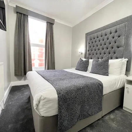 Park House 3* Blackpool