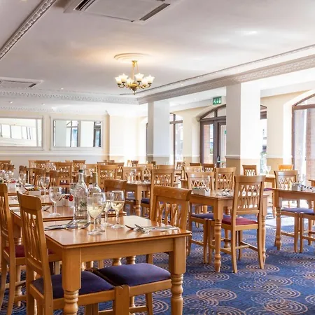 自由酒店 酒店